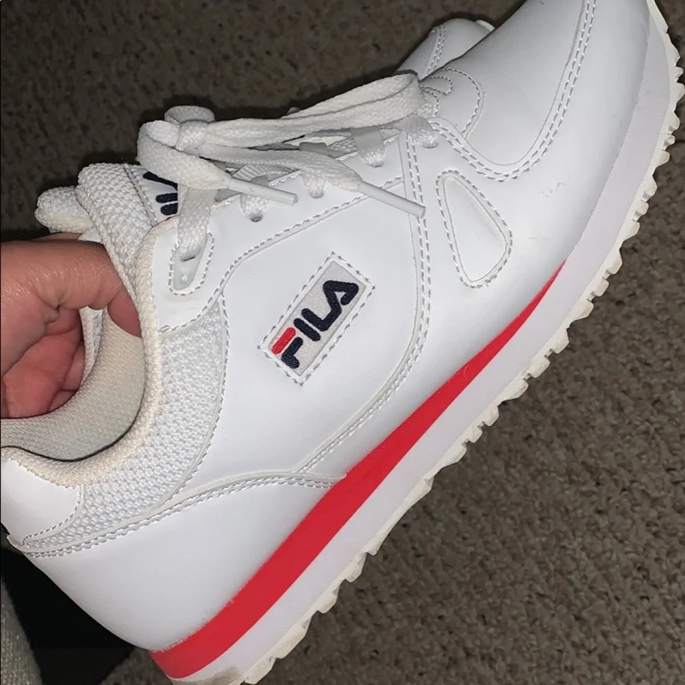 Fila - Picture 1 of 4